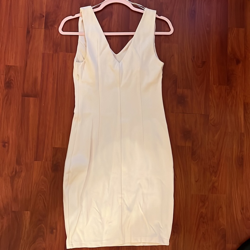 Dress - Picture 2 of 4